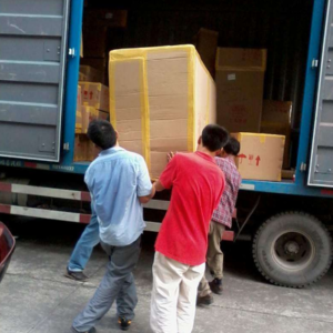 北京易联搬家公司价格透明，多种搬运车型统一调度，中途不加价